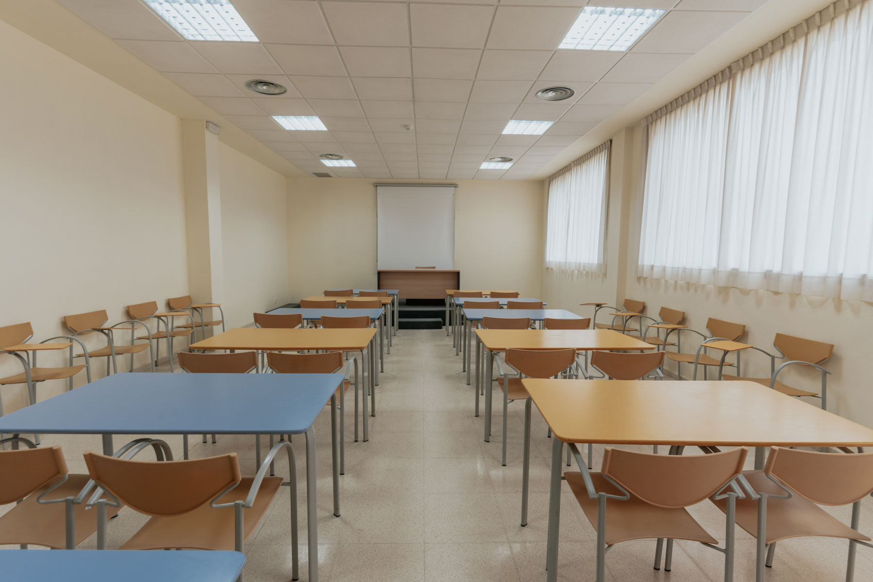 AULAS_4_RECINTO_FERIAL_ALBELDA